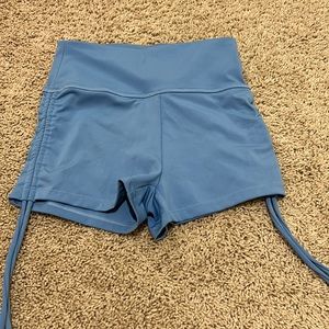 Blue strunch biker shorts